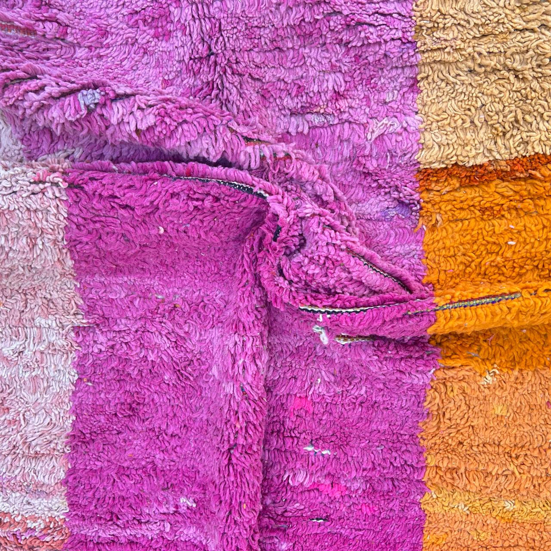 Vintage Moroccan Wool Rug 255 – handmade pink and orange color-block wool Berber rug (268 × 157 cm).