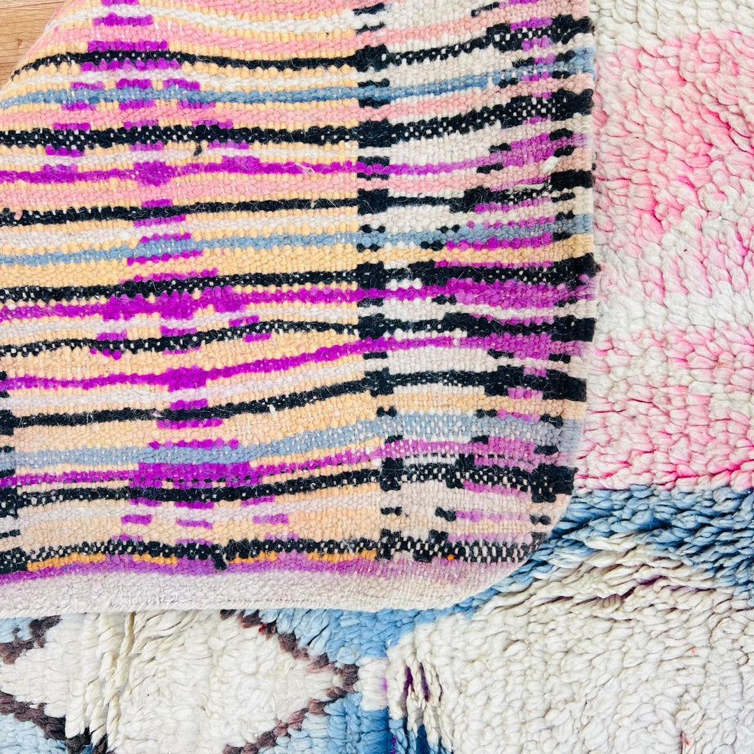 Vintage Moroccan Wool Rug – Minimal Abstract Berber Design 626