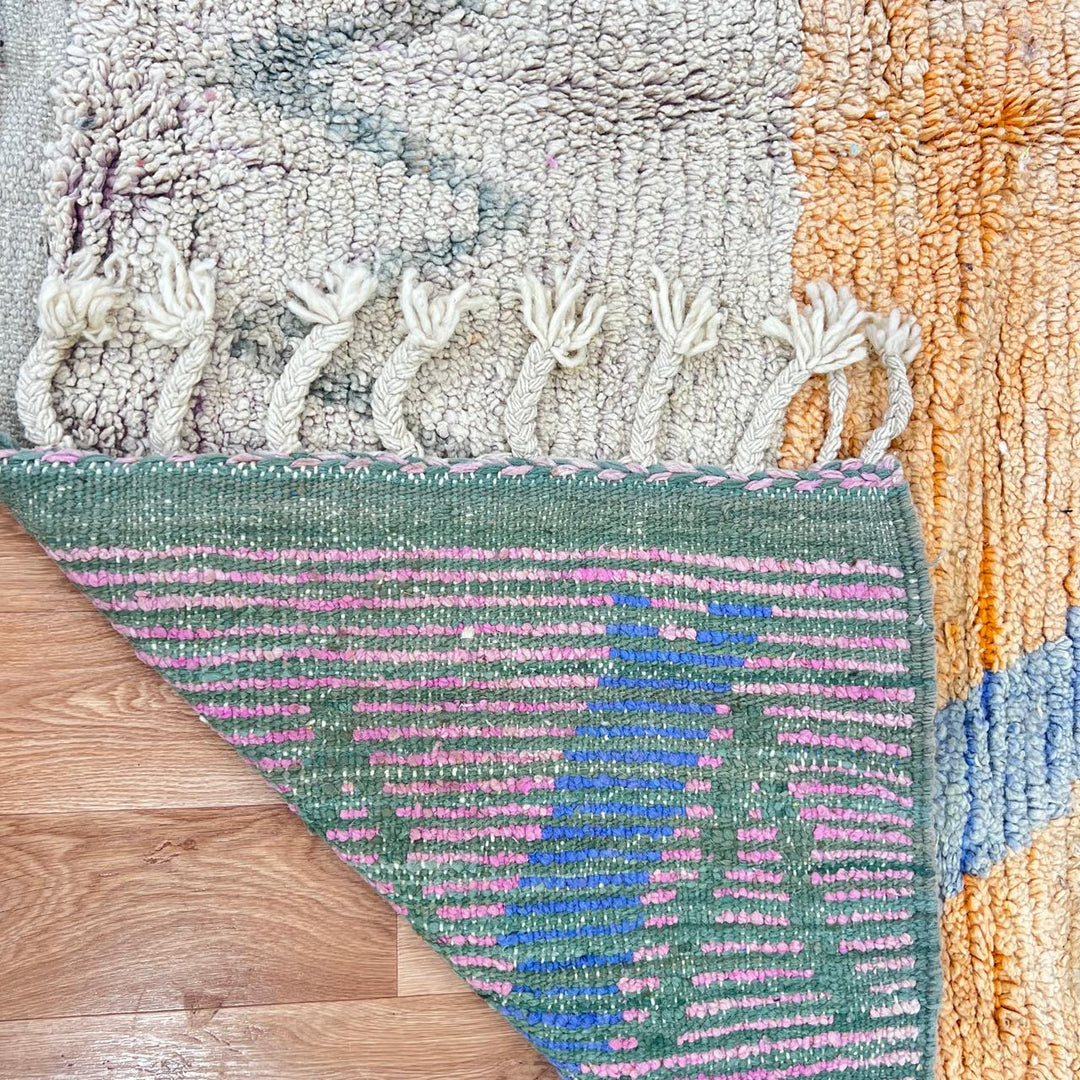 Vintage Moroccan wool rug BM1456 – handmade beige and blue Berber carpet with minimalist abstract design (294 × 201 cm / 9.64 × 6.59 ft).