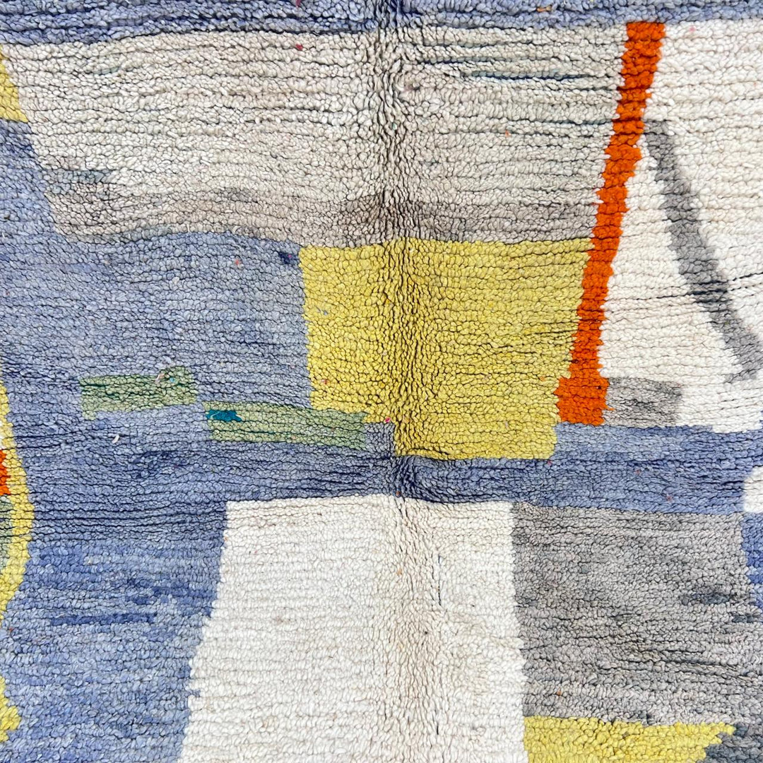 Vintage Moroccan wool rug 746 – handwoven abstract Berber carpet with geometric pattern in gray, yellow, and ivory (251 × 159 cm / 8.23 × 5.21 ft).