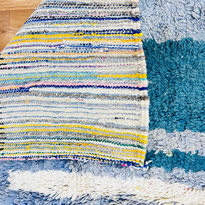 Vintage Moroccan Wool Rug – Handmade Abstract Design 717