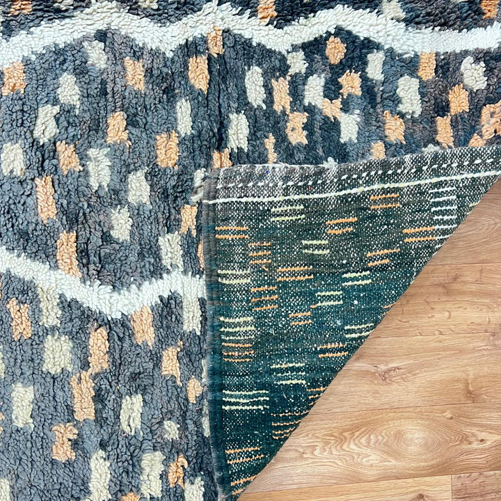 Vintage Moroccan wool rug 834 – handmade Berber carpet with black and beige geometric pattern. 295 × 193 cm (9.68 × 6.33 ft).