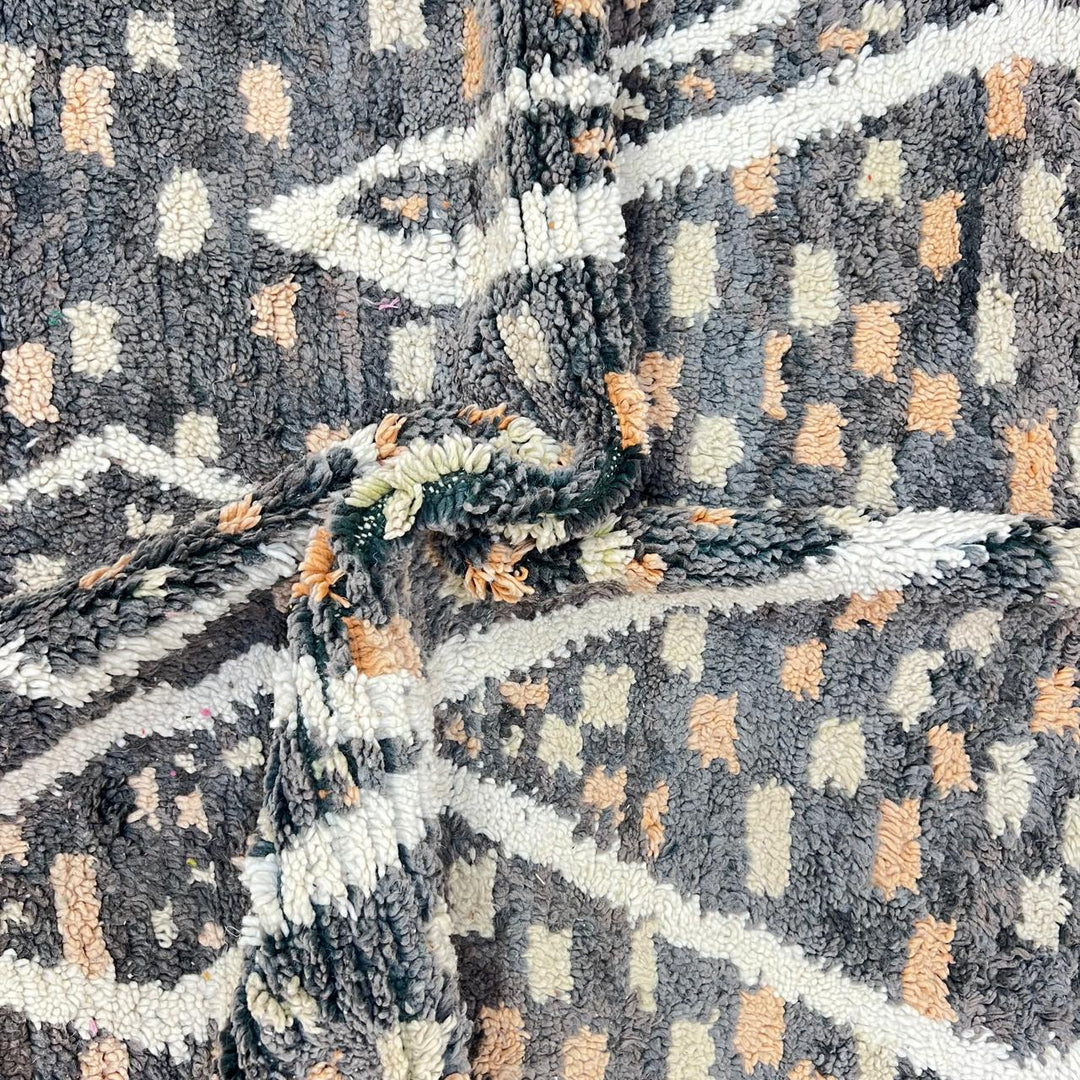 Vintage Moroccan wool rug 834 – handmade Berber carpet with black and beige geometric pattern. 295 × 193 cm (9.68 × 6.33 ft).