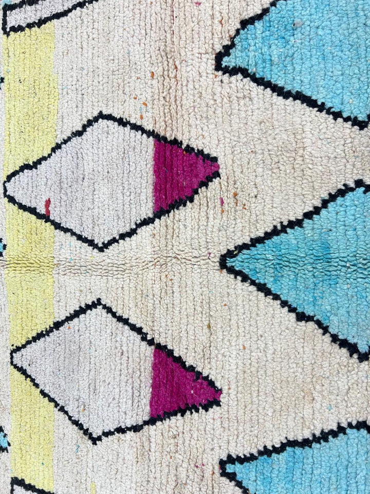 Vintage Moroccan Wool Rug – Handmade Berber 697