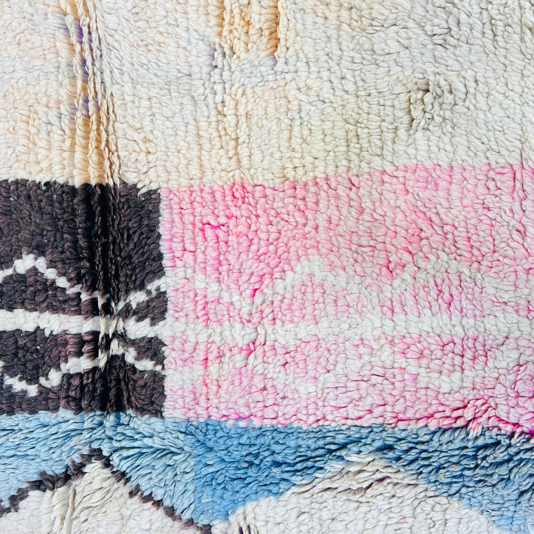 Vintage Moroccan Wool Rug – Minimal Abstract Berber Design 626