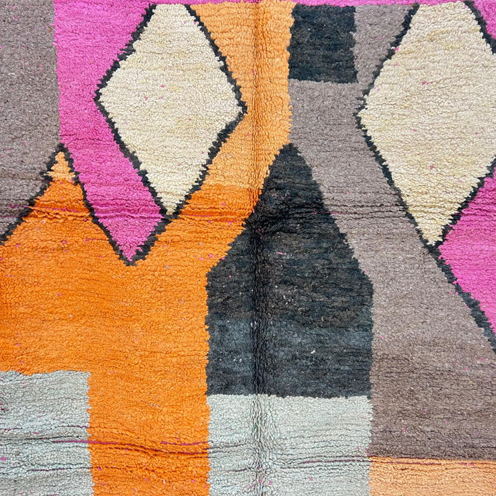 Vintage Moroccan Wool Rug 233 – handmade geometric Berber rug in orange, pink and yellow tones (254 × 154 cm).