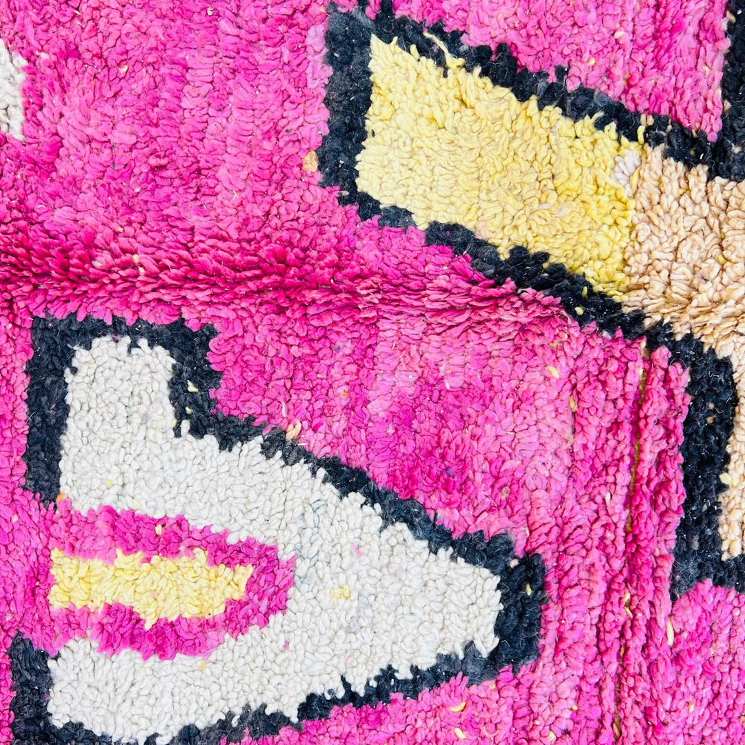 Pink Vintage Moroccan Wool Rug – Handmade Berber 679