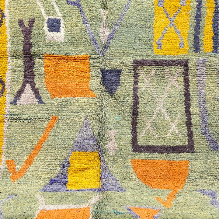 Vintage Moroccan Wool Rug 189 – handmade green and orange geometric tribal Moroccan rug (258 × 164 cm).