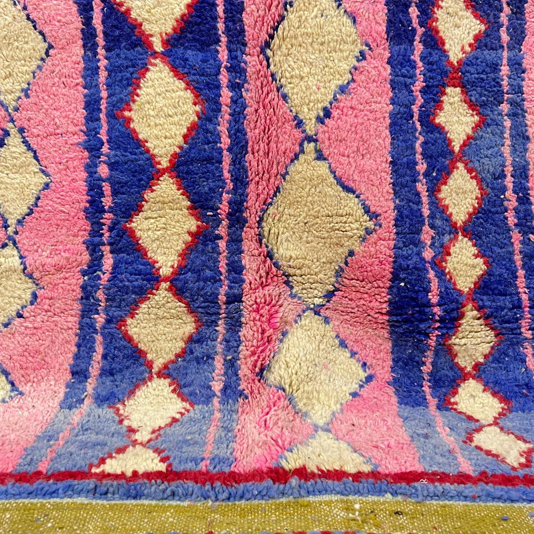 Vintage Moroccan Wool Rug 212 – handmade pink and blue diamond Moroccan wool rug (234 × 145 cm).