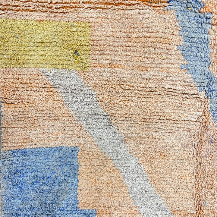 Vintage Moroccan wool rug BM1456 – handmade beige and blue Berber carpet with minimalist abstract design (294 × 201 cm / 9.64 × 6.59 ft).