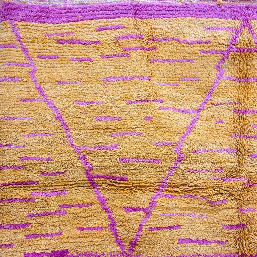 Vintage Moroccan wool rug 864 – handmade Berber carpet in pink and orange diamond pattern. 315 × 195 cm (10.33 × 6.39 ft).