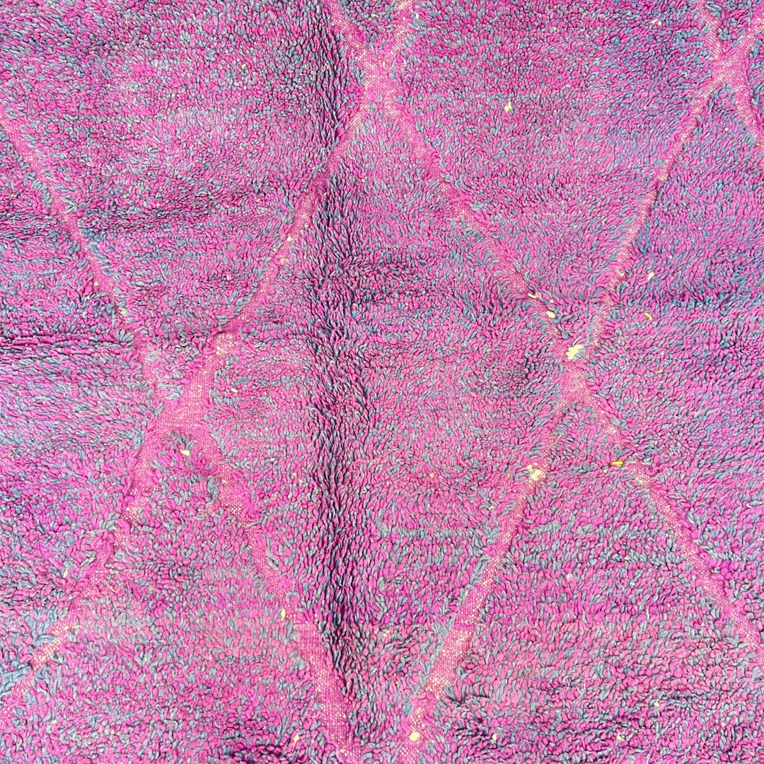 Vintage Moroccan wool rug 837 – handmade deep purple Berber carpet with diamond lattice pattern (313 × 206 cm / 10.27 × 6.75 ft).
