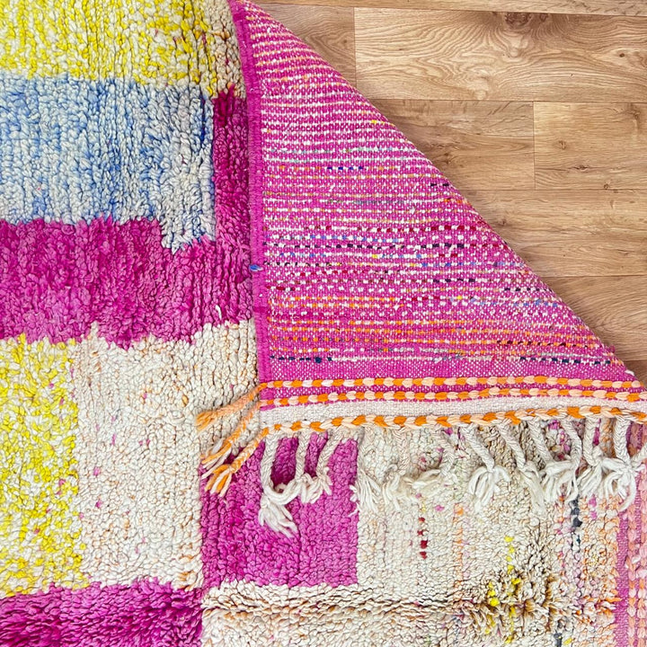 Vintage Moroccan wool rug 916 – handmade Berber rug with colorful abstract design in yellow, pink, and red tones (314 × 200 cm).