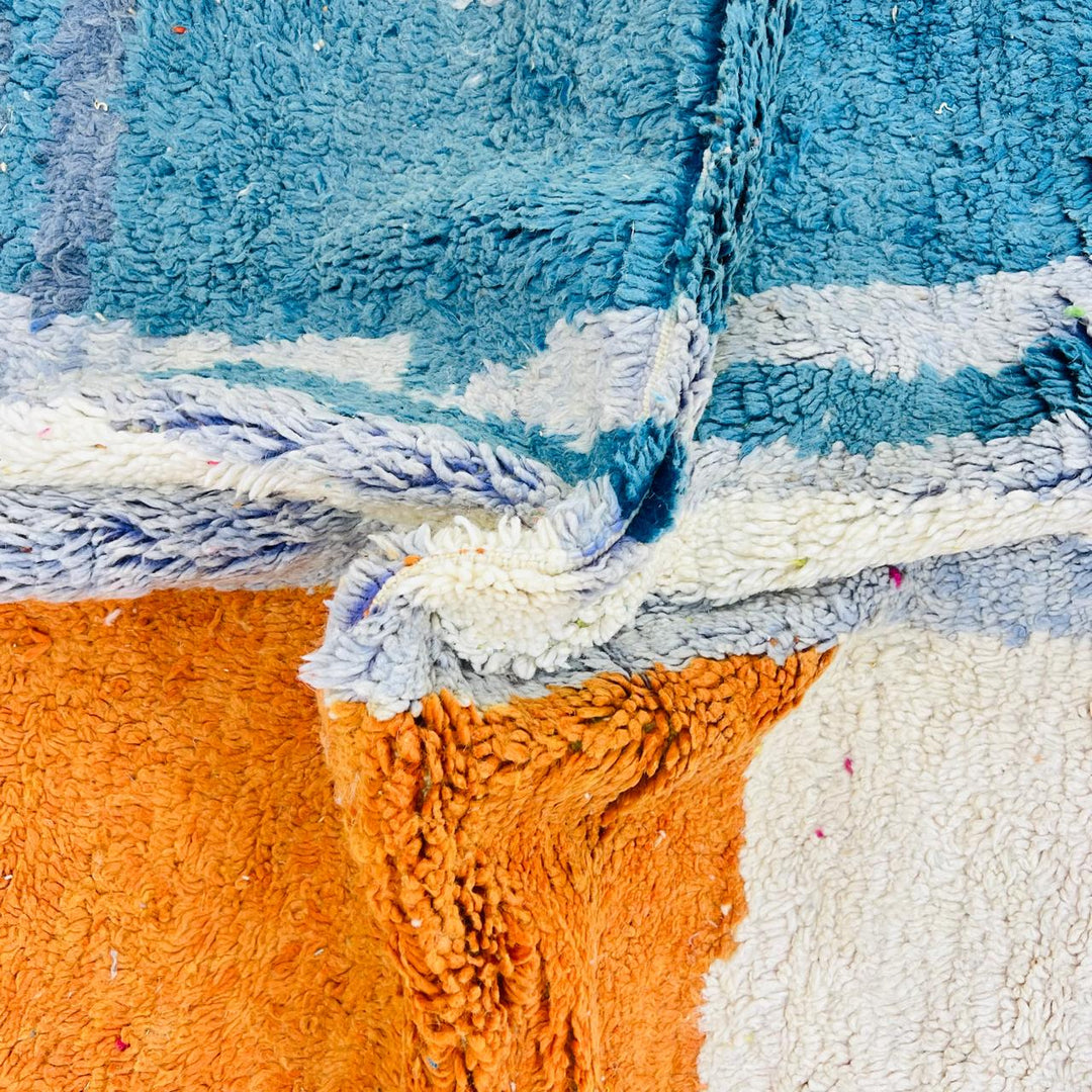 Vintage Moroccan Wool Rug – Handmade Abstract Design 717