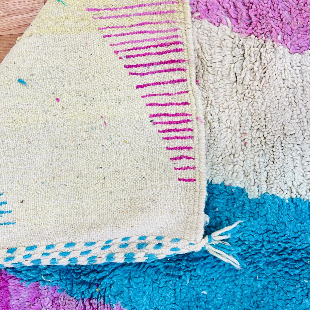 Vintage Moroccan Wool Rug – Blue &amp; Pink Chevron Design 701