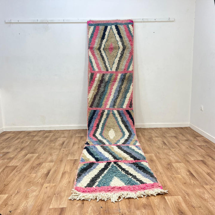 Vintage Moroccan wool runner rug 816 – handmade Berber carpet with colorful diamond geometric pattern in cream, pink, teal, and navy, 378 × 85 cm (12.40 × 2.78 ft).