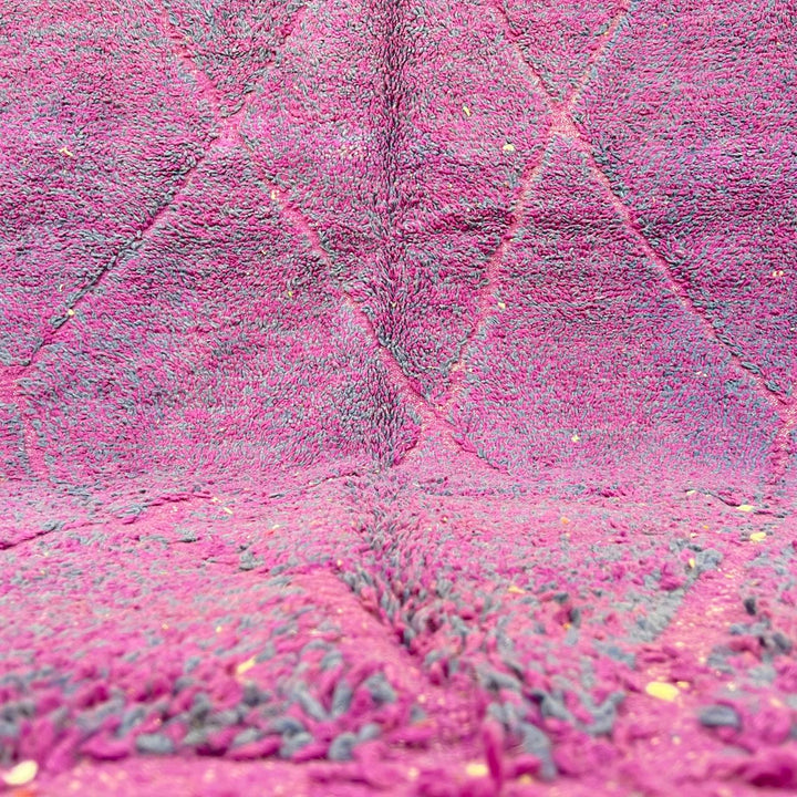 Vintage Moroccan wool rug 837 – handmade deep purple Berber carpet with diamond lattice pattern (313 × 206 cm / 10.27 × 6.75 ft).