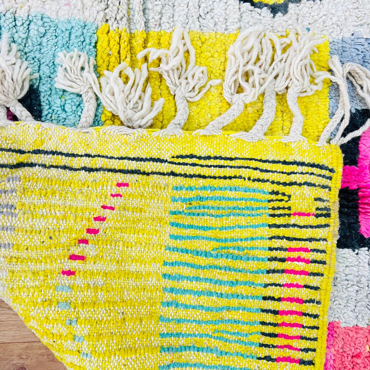 Vintage Moroccan Area Rug – Bright Geometric Berber Wool Art