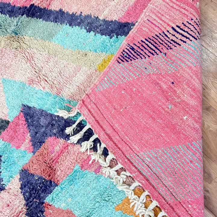 Vintage Moroccan wool rug 802 – colorful handmade Berber carpet with geometric pattern (256 × 156 cm / 8.4 × 5.1 ft).
