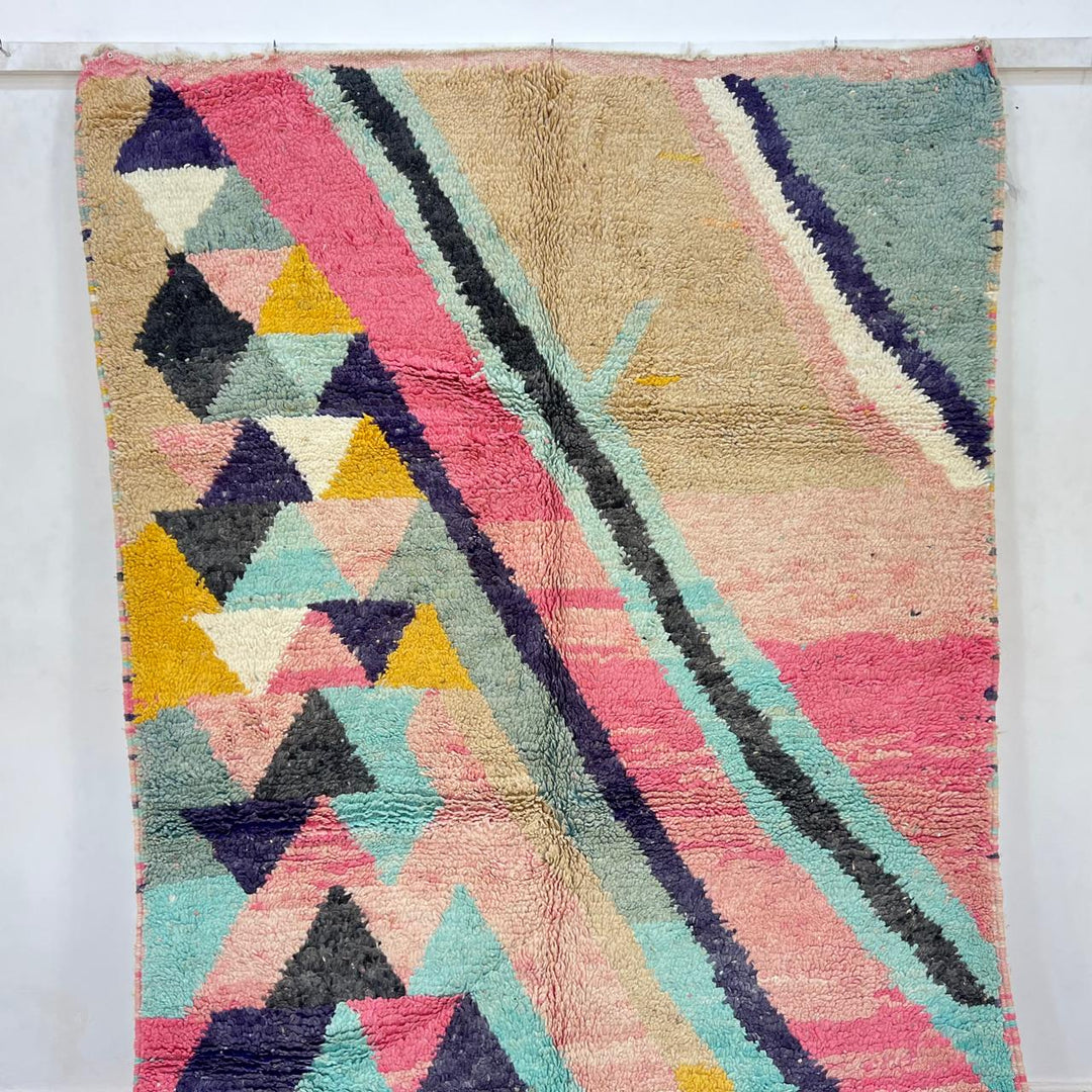 Vintage Moroccan wool rug 802 – colorful handmade Berber carpet with geometric pattern (256 × 156 cm / 8.4 × 5.1 ft).